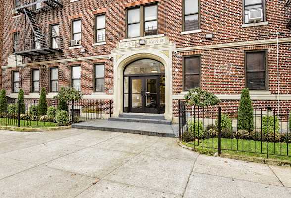 58 Linden Boulevard property